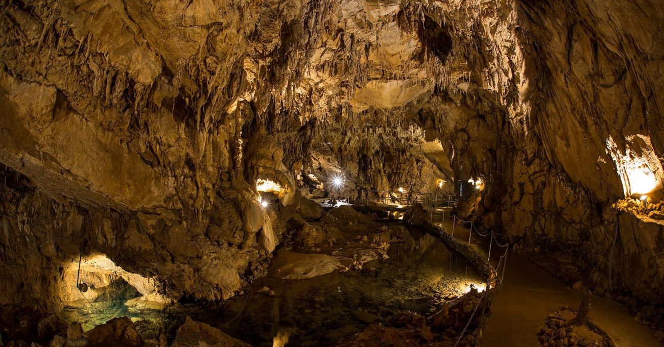 Špilja Vrelo u Fužinama